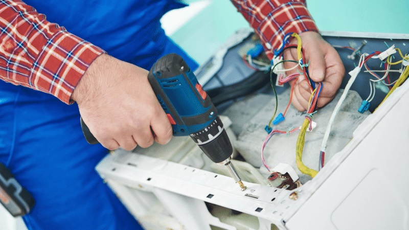 Selendi İtimat İtimat çamaşır makinesi kart tamiri – Su almama arızası orijinal parça ile giderildi. - Teknik servis örneği